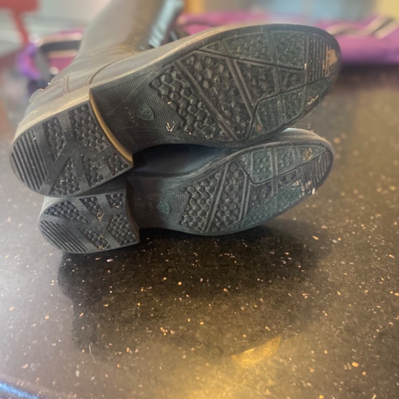 Ariat Contour ll Tall English Boot. Still need cond. 8.5 xs/med - Picture 8 of 9